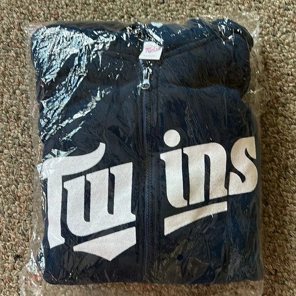 Minnesota Twins Zip Up Sweater Jacket - Picture 1 of 3